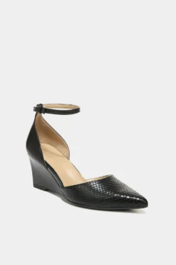 Naturalizer Danae Pump