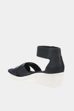 Naturalizer Riviera Ankle Strap Sandal -Naturalizer 63c1dc99 02e0 451b 9afe 8ab3e1fcf243 scaled