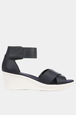 Naturalizer Riviera Ankle Strap Sandal -Naturalizer 8528eff2 309d 4e81 a079 1d5253314119 scaled