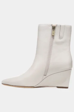 Naturalizer Dario Boot -Naturalizer b8790a34 6d06 4d5a 9b3d 051b1b9d6c2a scaled