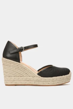 Naturalizer Bianca Ankle Strap -Naturalizer cf297499 1669 4734 b570 5367d656e283 scaled